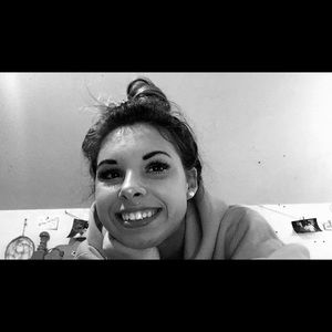 Meet your Posher, Laci